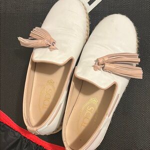 Tod's Women's White Leather Loafers with Tassels